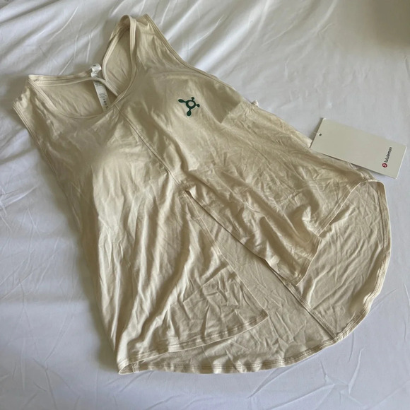 🆕🤍 Lululemon Orangetheory Fitness Flow Y 2 in 1 Yoga Tank White Opal - Picture 1 of 9